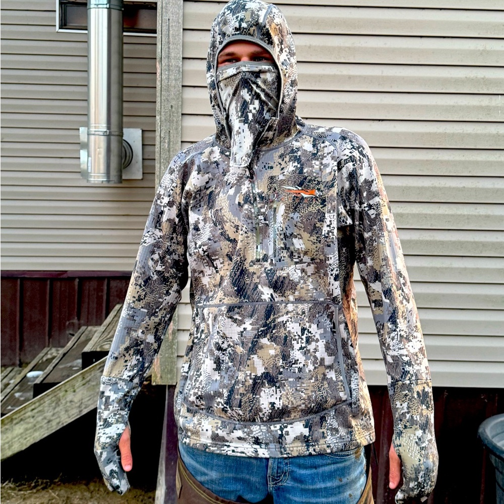 Sitka pull over